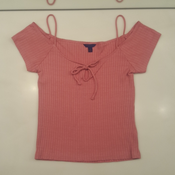 Aeropostale Tops - AEROPOSTALE PINK OFF SHOULDER CROP TOP - MED